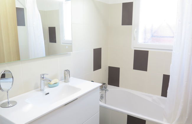 Casa de 5 quartos em Azur com piscina privada e jardim - Foto 15