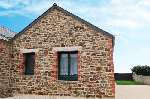 Photo 18 - Maison de 1 chambre à Cherrueix avec jardin et vues à la mer