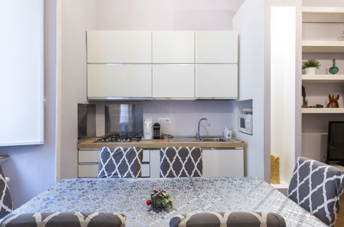 Foto 10 - Apartment mit 3 Schlafzimmern in Rom