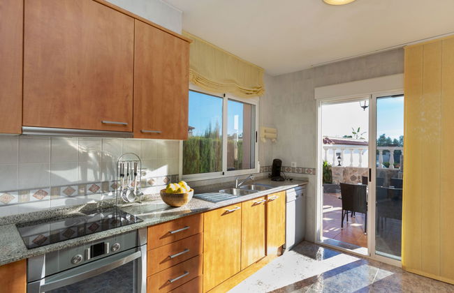 Casa de 4 quartos em Vinaròs com piscina e jardim - Foto 4