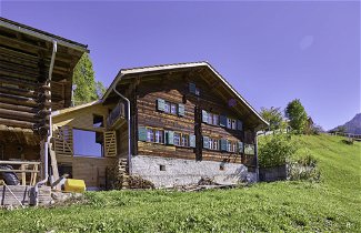 Foto 1 - Casa con 4 camere da letto a Klosters con giardino e vista sulle montagne