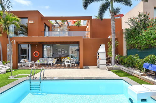 Photo 1 - Maison de 2 chambres à San Bartolomé de Tirajana avec piscine privée et vues à la mer