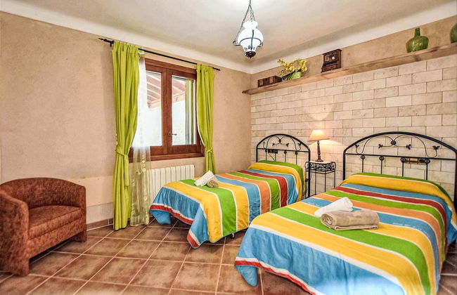 Casa de 5 quartos em Muro com piscina privada e jardim - Foto 20
