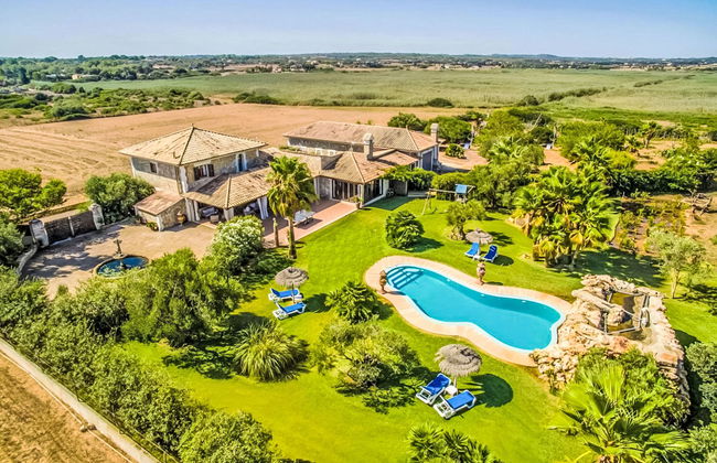Casa de 5 quartos em Muro com piscina privada e jardim - Foto 5