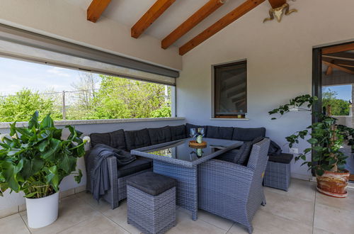 Foto 20 - Casa de 2 quartos em Kršan com piscina privada e jardim