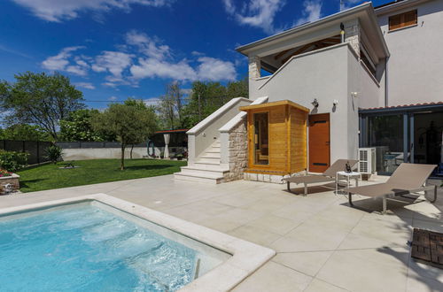 Foto 40 - Casa de 2 quartos em Kršan com piscina privada e jardim