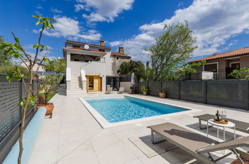 Foto 37 - Casa de 2 quartos em Kršan com piscina privada e jardim