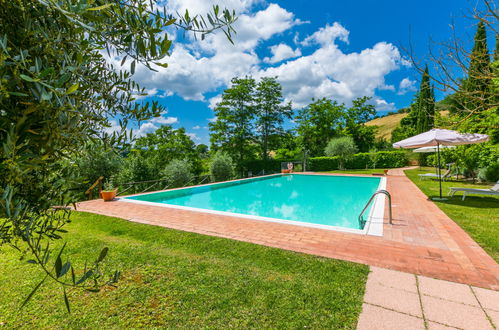 Foto 1 - Apartamento de 2 habitaciones en San Gimignano con piscina y jardín