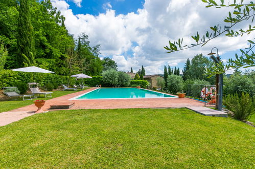 Foto 43 - Appartamento con 2 camere da letto a San Gimignano con piscina e giardino