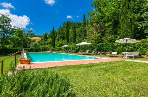 Foto 36 - Appartamento con 2 camere da letto a San Gimignano con piscina e giardino