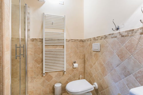 Foto 21 - Appartamento con 2 camere da letto a San Gimignano con piscina e terrazza