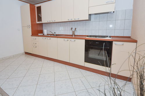 Photo 19 - 4 bedroom House in Stankovci with private pool and sea view