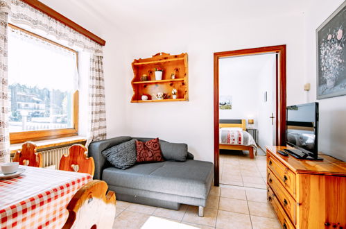 Foto 3 - Apartment mit 1 Schlafzimmer in Canazei mit garten und blick auf die berge