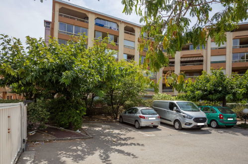 Photo 13 - Apartment in Hyères with garden and terrace