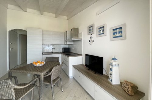 Foto 4 - Apartamento de 1 habitación en Trinità d'Agultu e Vignola con piscina y vistas al mar