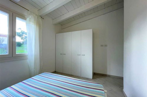 Foto 13 - Apartment mit 1 Schlafzimmer in Trinità d'Agultu e Vignola mit schwimmbad und blick aufs meer