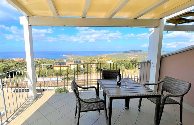 Appartement de 2 chambres à Trinità d'Agultu e Vignola avec piscine - Photo 1