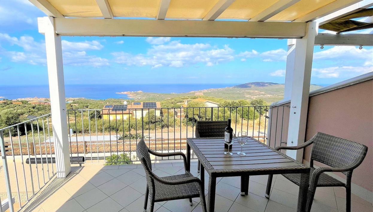 Appartement de 2 chambres à Trinità d'Agultu e Vignola avec piscine - Photo 1