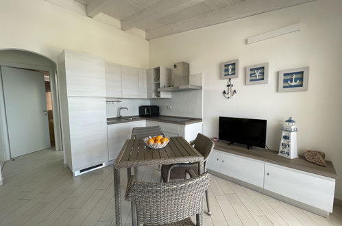 Foto 6 - Apartamento de 1 habitación en Trinità d'Agultu e Vignola con piscina