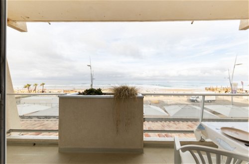 Foto 15 - Appartamento a Lacanau con vista mare