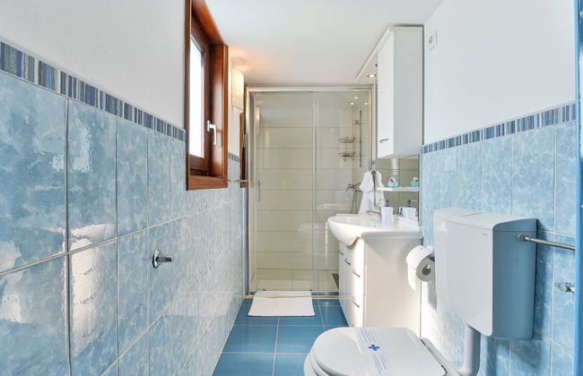 Casa de 4 quartos em Bilice com piscina privada e jardim - Foto 24
