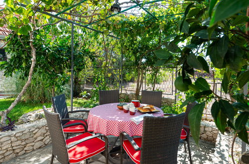 Photo 28 - Maison de 3 chambres à Bilice avec piscine privée et jardin