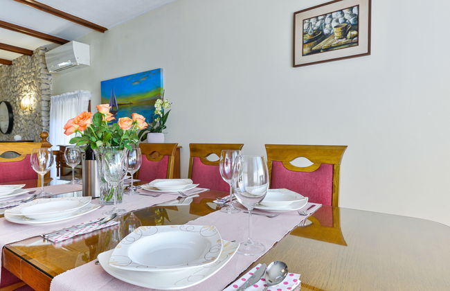 Casa de 4 quartos em Bilice com piscina privada e jardim - Foto 10