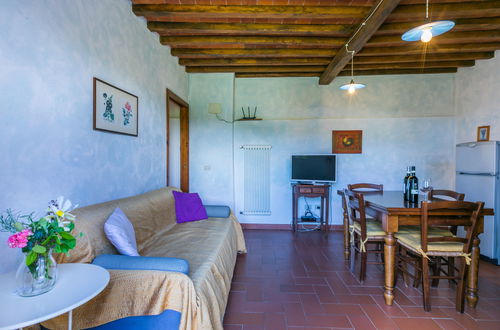 Photo 8 - 1 bedroom Apartment in Greve in Chianti with swimming pool and garden