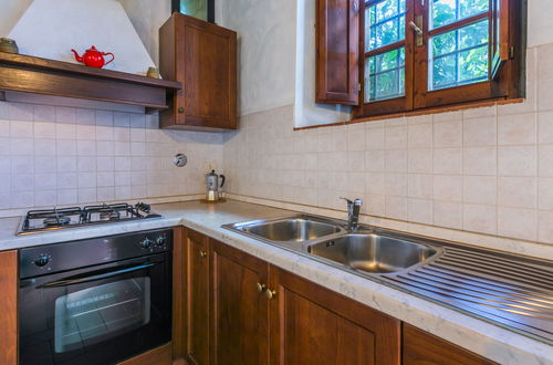 Photo 11 - 1 bedroom Apartment in Greve in Chianti with swimming pool and garden