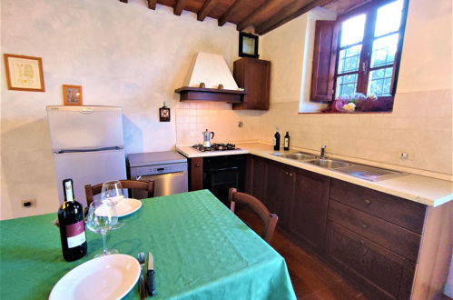 Photo 9 - 1 bedroom Apartment in Greve in Chianti with swimming pool and garden