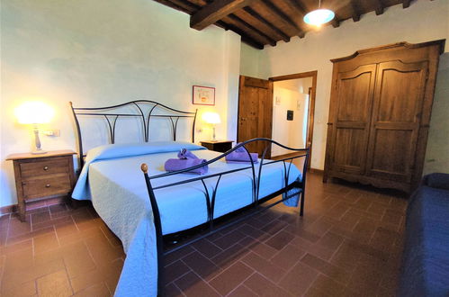 Photo 16 - 1 bedroom Apartment in Greve in Chianti with swimming pool and garden