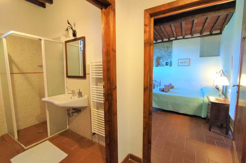 Photo 12 - 1 bedroom Apartment in Greve in Chianti with swimming pool and garden