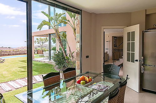 Photo 6 - 3 bedroom House in San Bartolomé de Tirajana with private pool and sea view