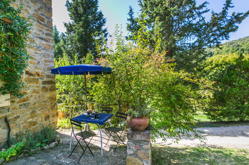 Photo 3 - 1 bedroom Apartment in Trequanda with swimming pool and garden