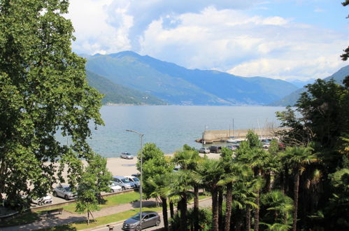 Foto 3 - Apartamento de 1 habitación en Luino con jardín y vistas a la montaña