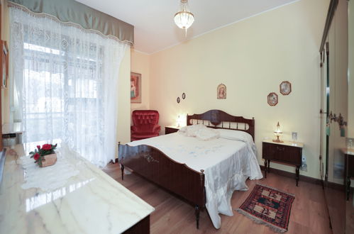 Foto 13 - Apartment mit 1 Schlafzimmer in Luino mit garten und blick auf die berge