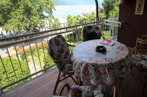 Photo 4 - 1 bedroom Apartment in Luino with garden and terrace