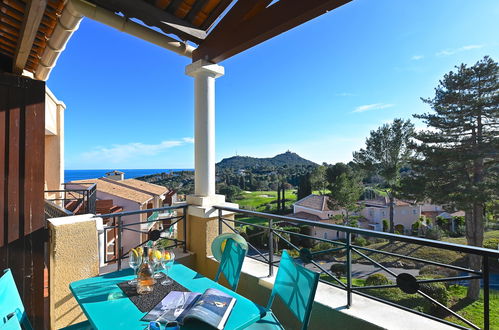 Foto 6 - Apartamento de 1 habitación en Saint-Raphaël con piscina y vistas al mar