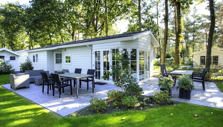 Photo 1 - Maison de 2 chambres à Otterlo avec piscine et terrasse