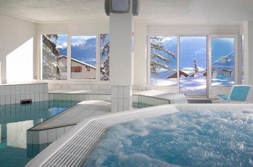 Foto 20 - Appartamento con 2 camere da letto a Crans-Montana con piscina e vista sulle montagne