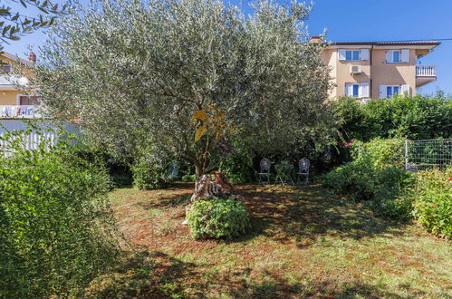 Photo 21 - Appartement de 2 chambres à Umag avec terrasse et vues à la mer