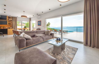 Foto 2 - Casa de 3 quartos em Crikvenica com piscina privada e vistas do mar