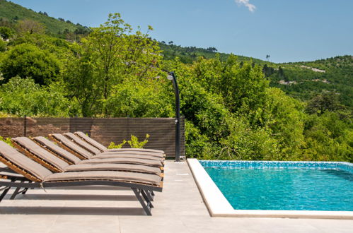 Photo 33 - Maison de 3 chambres à Crikvenica avec piscine privée et vues à la mer