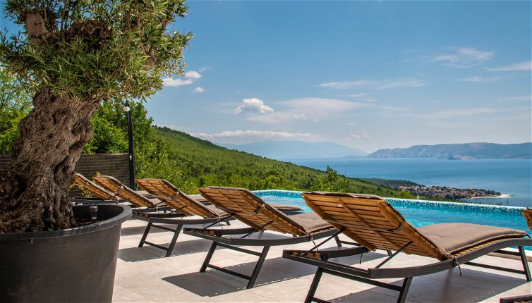 Photo 1 - Maison de 3 chambres à Crikvenica avec piscine privée et vues à la mer