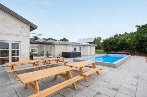 Photo 8 - Maison de 10 chambres à Højer avec piscine privée et terrasse