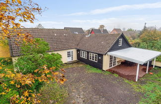 Photo 3 - Maison de 4 chambres à Østermarie avec terrasse