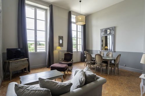 Foto 6 - Apartamento em França com piscina e jardim