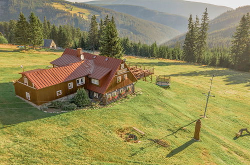 Foto 40 - Casa con 7 camere da letto a Pec pod Sněžkou con terrazza