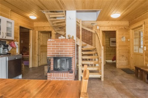 Foto 10 - Casa de 5 habitaciones en Sodankylä con sauna y vistas a la montaña