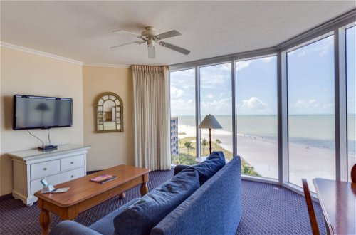 Foto 1 - Appartamento con 2 camere da letto a Fort Myers Beach con piscina e vista mare